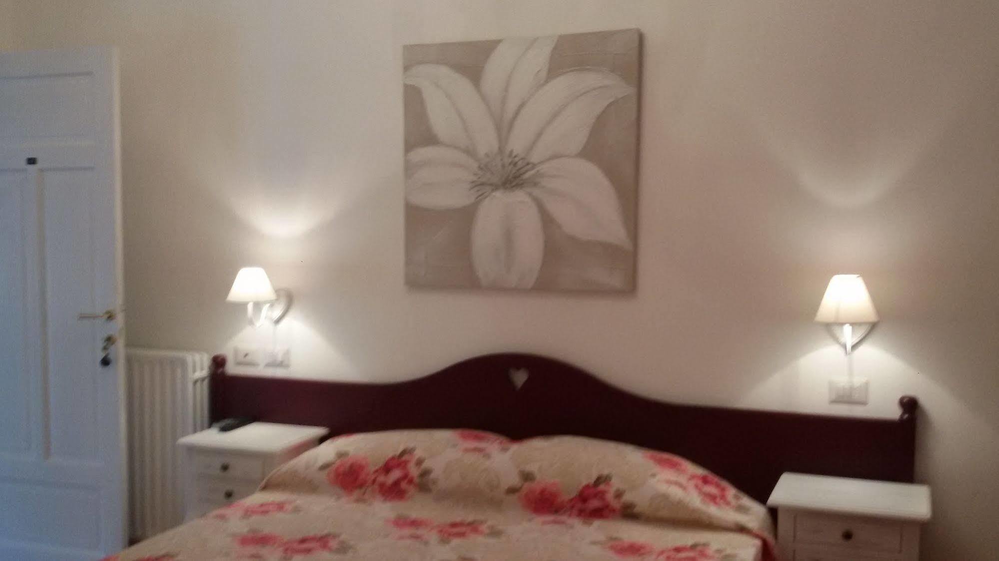 Hotel La Scogliera Bordighera Esterno foto